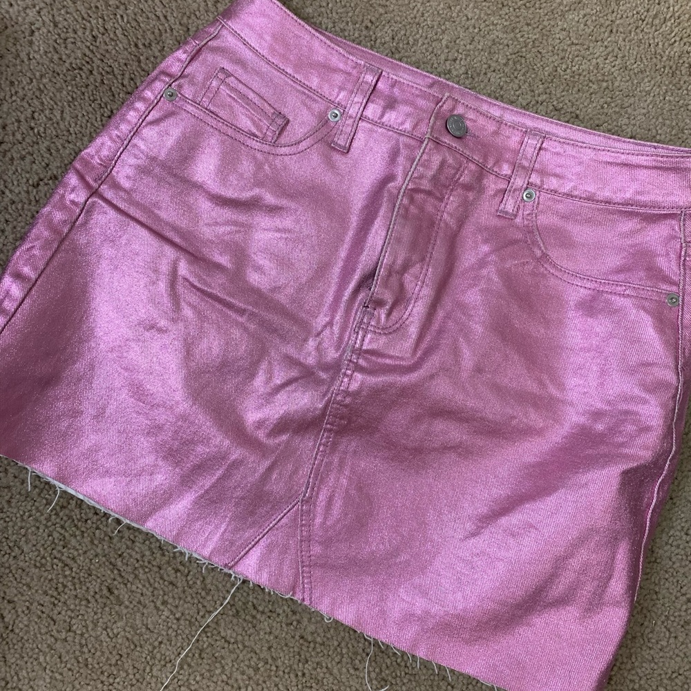 METALLIC PINK SKIRT